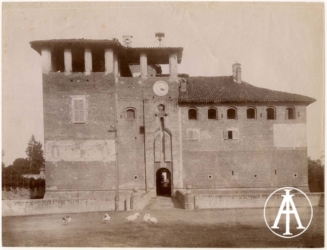 Sulbiate (CO), il castello.<br>
Albumina, mm. 255 x 191
<br>Fot.: Istituto Italiano d'Arti Grafiche, Bergamo.
<br>Data ripresa: 1910 circa-1912
<br>Fondo Ricci, inv. 14442