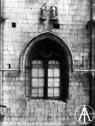 Vicovaro (RM), Tempietto di San Giacomo. Finestra a sesto acuto sul lato destro.<br>Gelatina, mm 170 x 230<br>Fot.: Gabinetto Fotografico Nazionale, Roma, serie E 838<br>Data ripresa: 1910 ca.<br>Fototeca INASA, inv. 59784